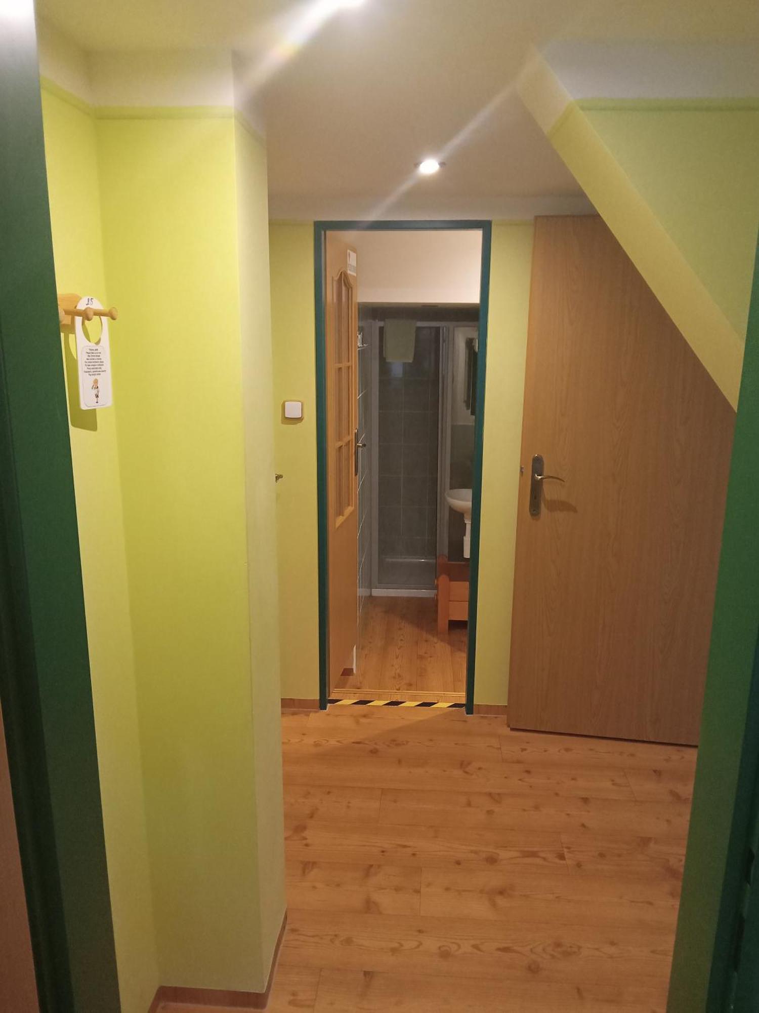 Hotel U Zeleneho Stromu - Zum Gruenen Baum 흐렌스코 외부 사진